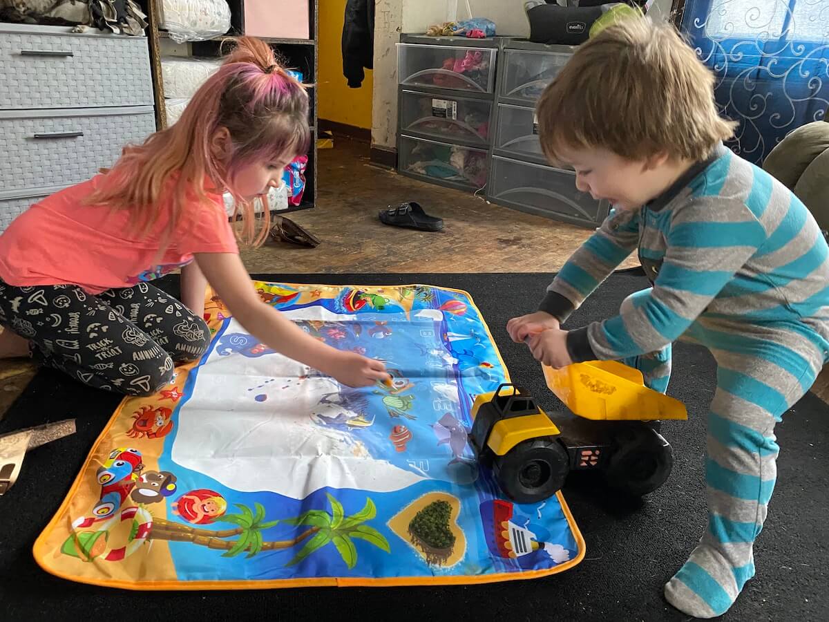 Carmina and Landyn Shields play