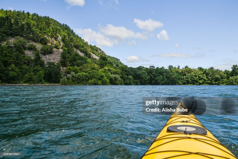 Kayaking during summer in Devil's Lake State Park on a day trip from Milwaukee