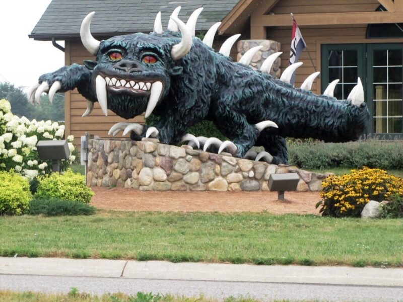 Your guide to Wisconsin’s giant roadside statues
