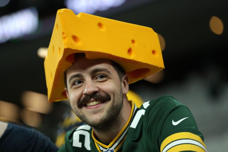 A Green Bay Packers superfan is a great Wisconsin-themed Halloween costume