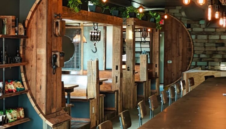 11 breweries & bars in Milwaukee that are perfect for reading alone